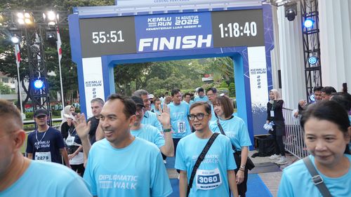 Race photo from KEMLU RUN 2025