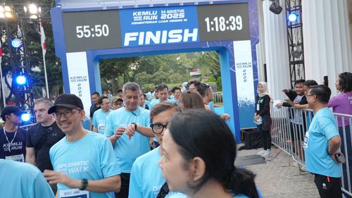 Race photo from KEMLU RUN 2025