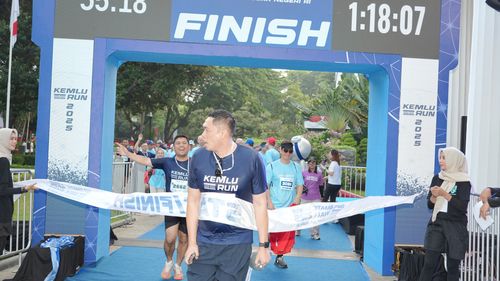 Race photo from KEMLU RUN 2025
