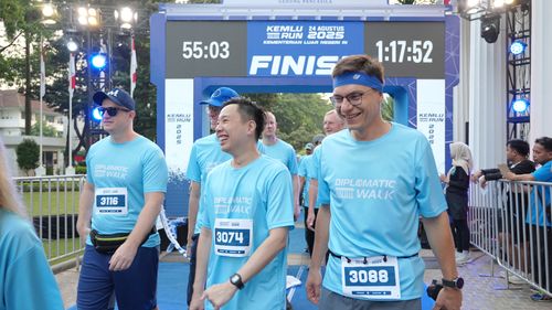 Race photo from KEMLU RUN 2025