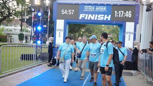 Race photo from KEMLU RUN 2025