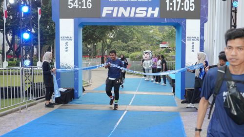 Race photo from KEMLU RUN 2025