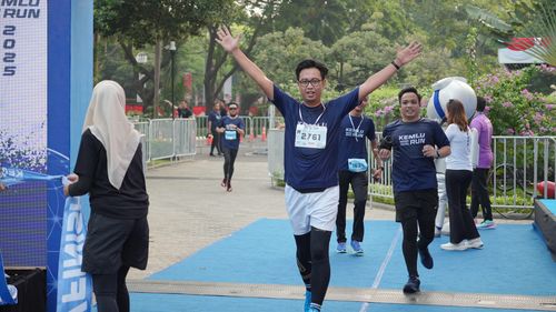 Race photo from KEMLU RUN 2025