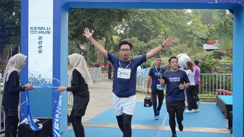 Race photo from KEMLU RUN 2025