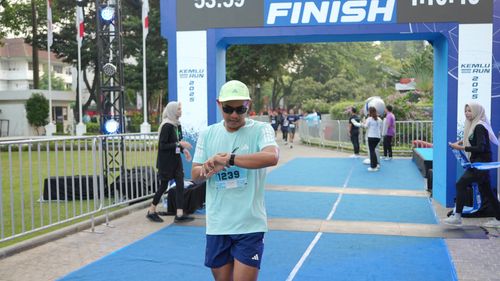 Race photo from KEMLU RUN 2025