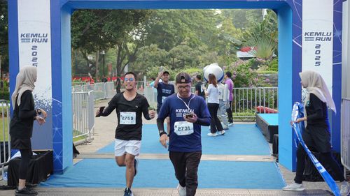 Race photo from KEMLU RUN 2025