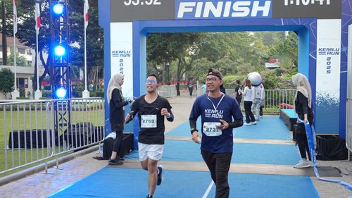 Race photo from KEMLU RUN 2025