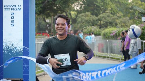 Race photo from KEMLU RUN 2025