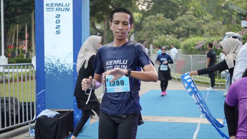 Race photo from KEMLU RUN 2025
