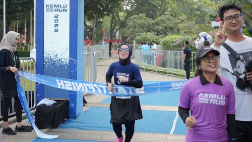 Race photo from KEMLU RUN 2025