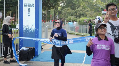 Race photo from KEMLU RUN 2025