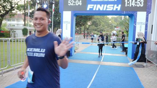Race photo from KEMLU RUN 2025