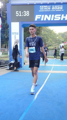 Race photo from KEMLU RUN 2025