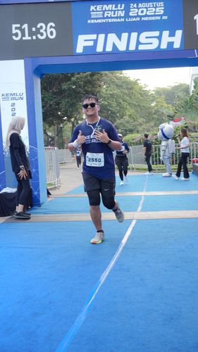 Race photo from KEMLU RUN 2025