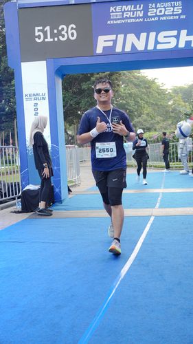 Race photo from KEMLU RUN 2025