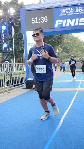 Race photo from KEMLU RUN 2025