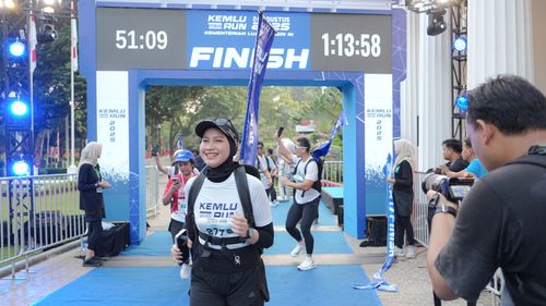 Race photo from KEMLU RUN 2025