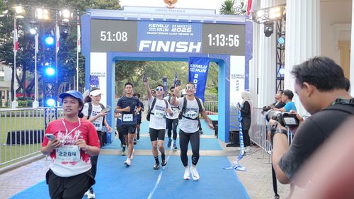 Race photo from KEMLU RUN 2025