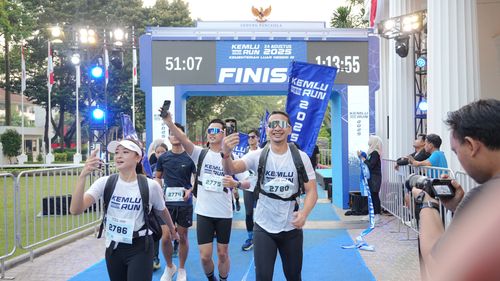 Race photo from KEMLU RUN 2025