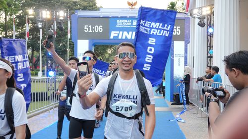 Race photo from KEMLU RUN 2025