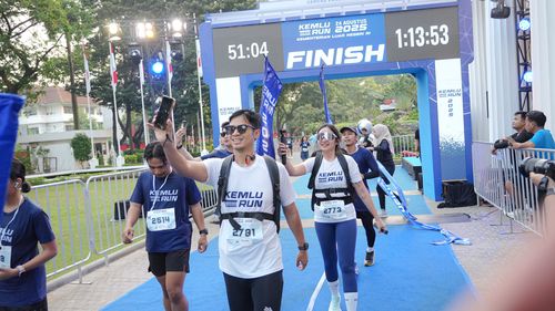 Race photo from KEMLU RUN 2025