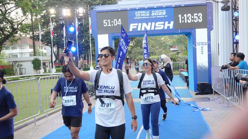 Race photo from KEMLU RUN 2025