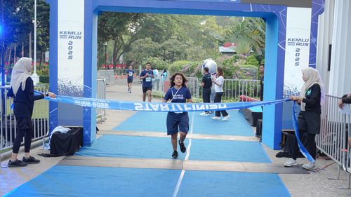 Race photo from KEMLU RUN 2025