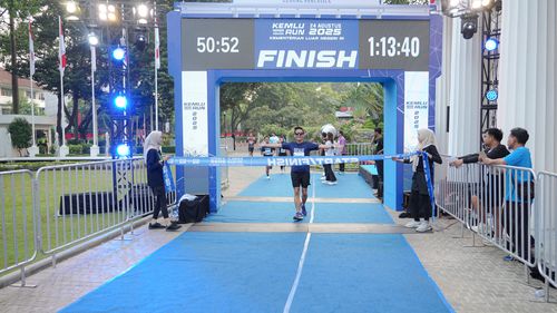 Race photo from KEMLU RUN 2025