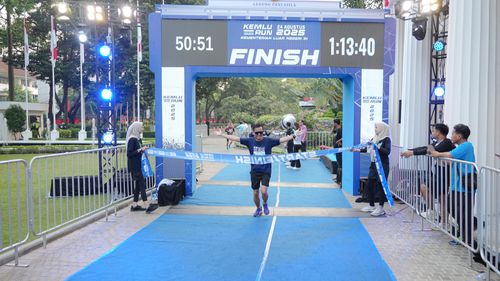 Race photo from KEMLU RUN 2025