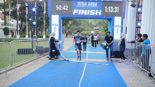 Race photo from KEMLU RUN 2025