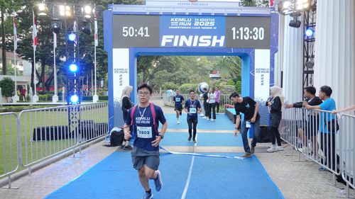 Race photo from KEMLU RUN 2025