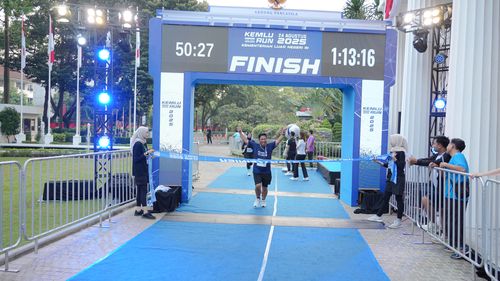 Race photo from KEMLU RUN 2025