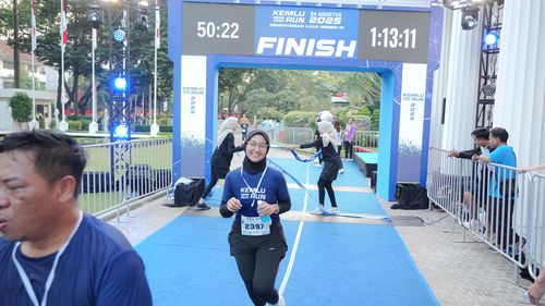 Race photo from KEMLU RUN 2025