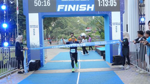 Race photo from KEMLU RUN 2025