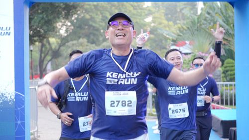 Race photo from KEMLU RUN 2025
