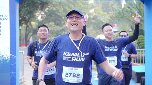 Race photo from KEMLU RUN 2025