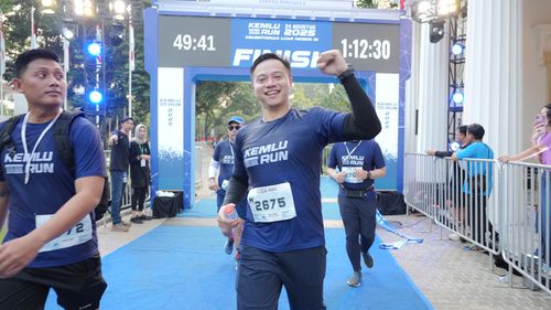 Race photo from KEMLU RUN 2025