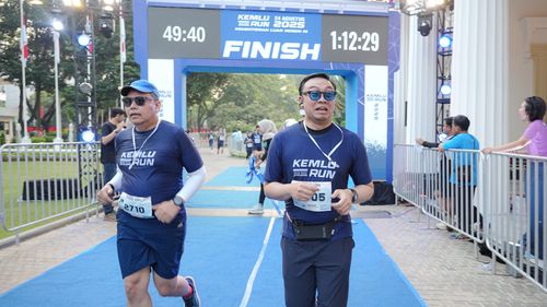 Race photo from KEMLU RUN 2025
