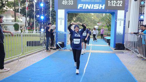 Race photo from KEMLU RUN 2025