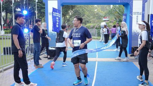 Race photo from KEMLU RUN 2025