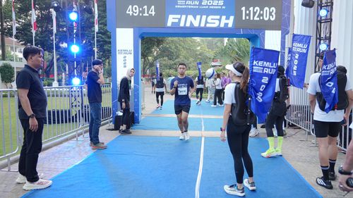Race photo from KEMLU RUN 2025