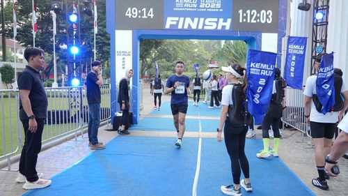 Race photo from KEMLU RUN 2025