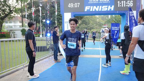 Race photo from KEMLU RUN 2025