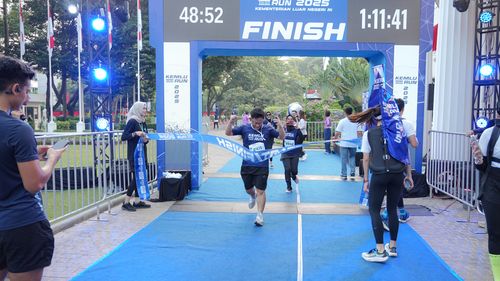 Race photo from KEMLU RUN 2025