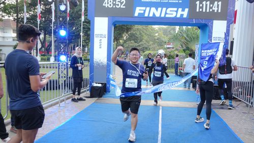 Race photo from KEMLU RUN 2025