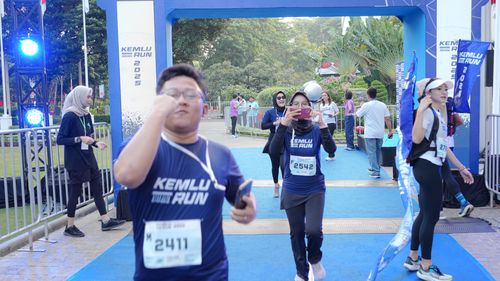 Race photo from KEMLU RUN 2025