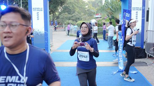 Race photo from KEMLU RUN 2025