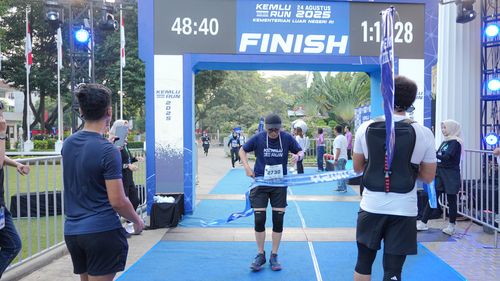 Race photo from KEMLU RUN 2025