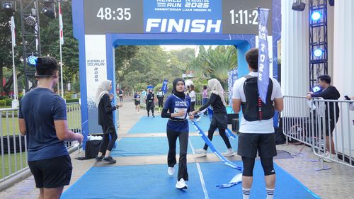 Race photo from KEMLU RUN 2025