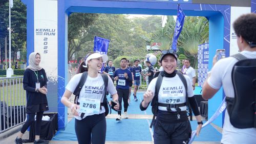 Race photo from KEMLU RUN 2025